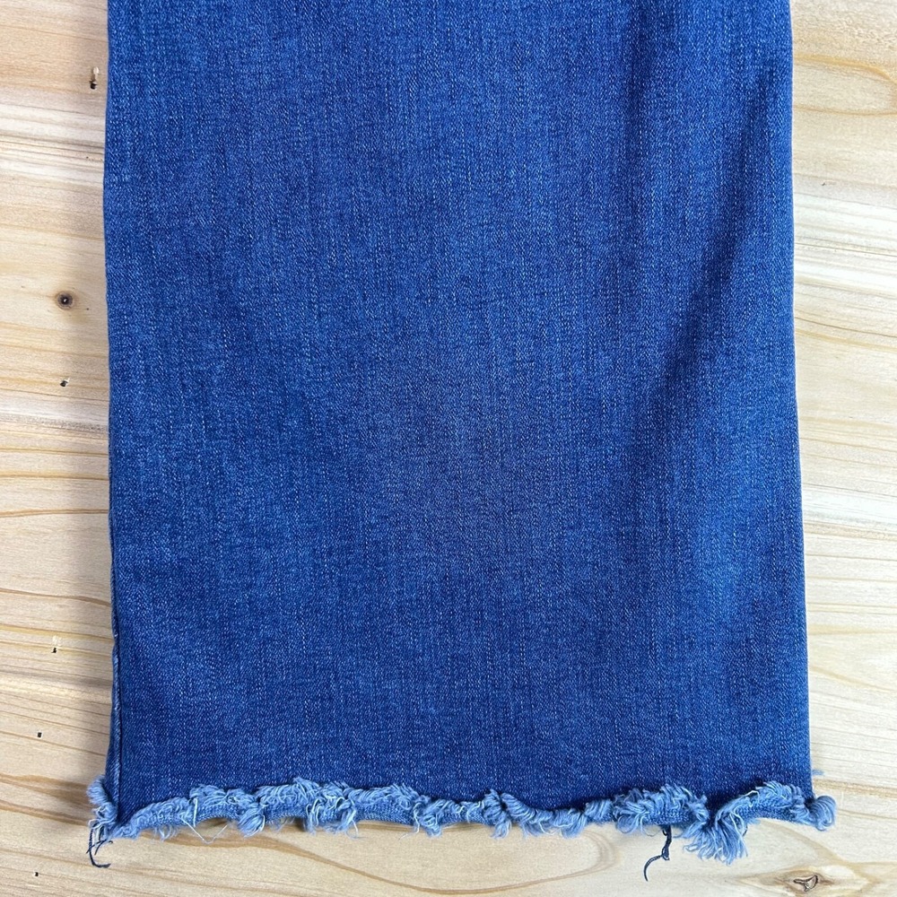 Fashion Nova Jeans Womens 9 Button Flare Fringe Hem Mid Rise Denim Blue Jeans - Picture 8 of 9